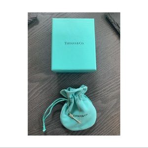 Tiffany arrow necklace